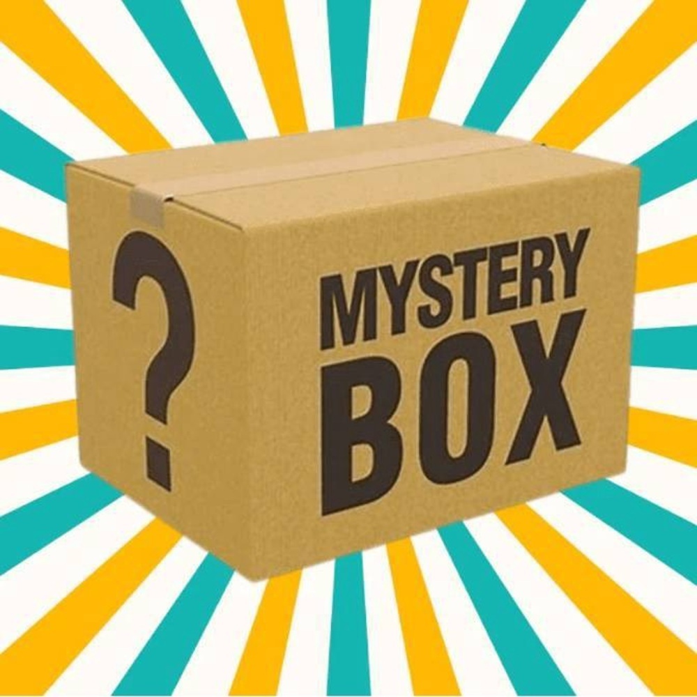 Mystery Clothing Box - 10 Items
